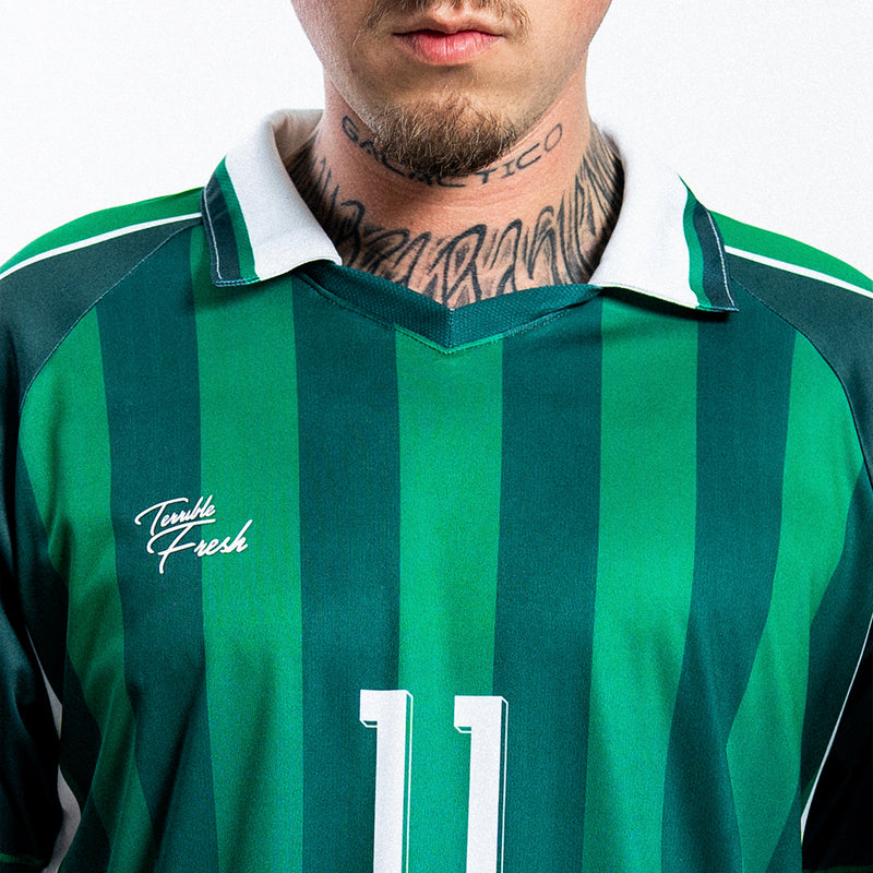 Cuello retro en uniforme de fútbol Terrible Fresh