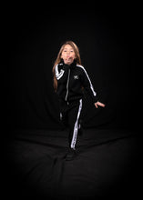 Cargar imagen en el visor de la galería, Conjunto Completo &#39;&#39;Black White&#39;&#39; Kids Classic Edition