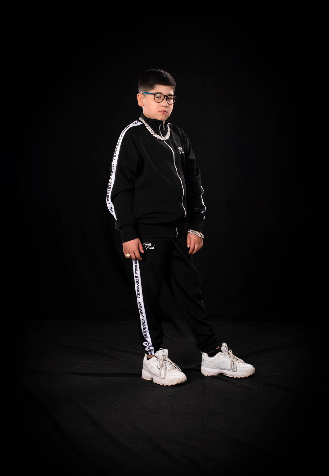 Conjunto Completo ''Black White'' Kids Classic Edition