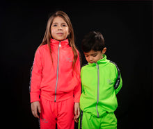 Cargar imagen en el visor de la galería, Conjunto Completo &#39;&#39;Fluorescent Green&#39;&#39; KIDS Old Class